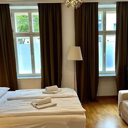 Casa Nostra - Zentrale Wohnung Am Augarten Відень Екстер'єр фото