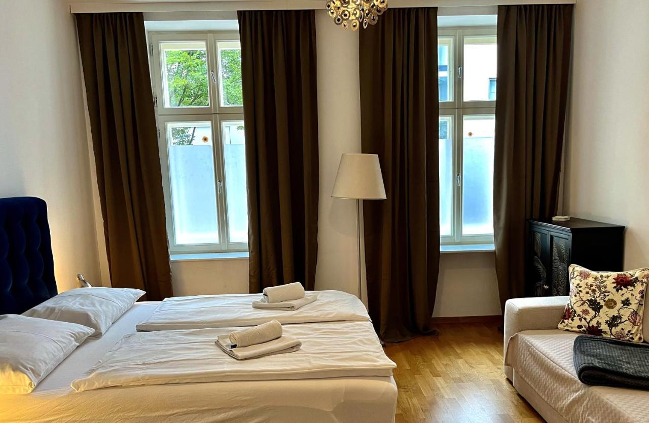 Casa Nostra - Zentrale Wohnung Am Augarten Відень Екстер'єр фото